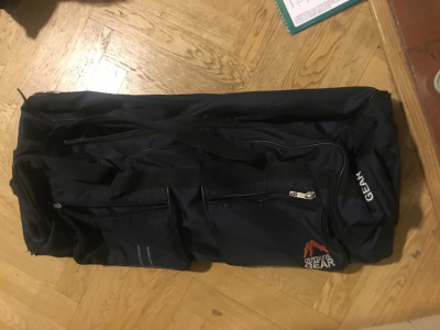 Velka taska na koleckach