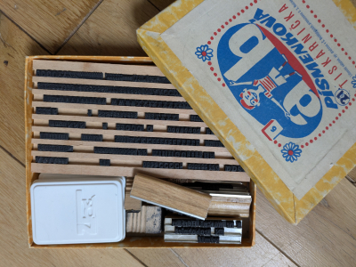 Písmenková tiskárna retro