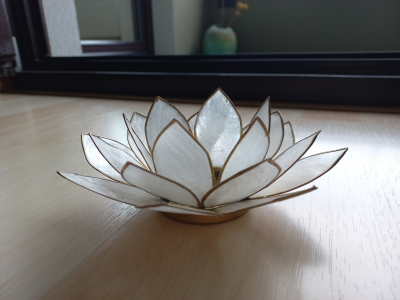 Svícen lotosový květ