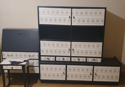 Obývací stěna, peřiňák, zástěna, malý stolek