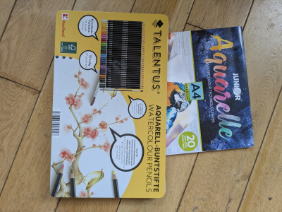 Akvarelové pastelky + papir