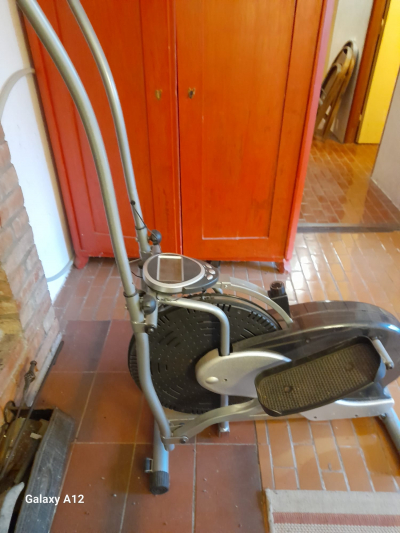 Eliptický trenažér