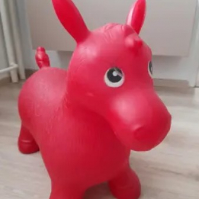 Nafukovací skákací koník