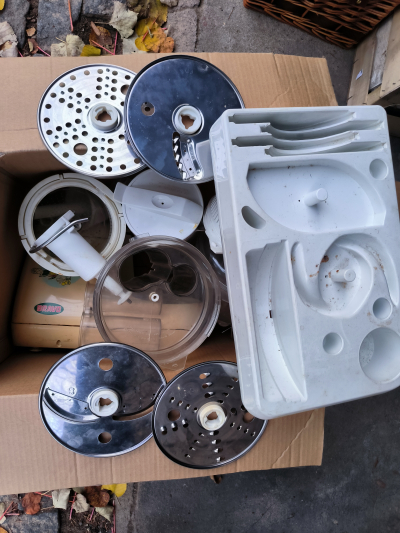 Robot Bravo s mixérem strouhačem s kotouči