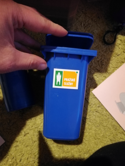 Popelnice hračka