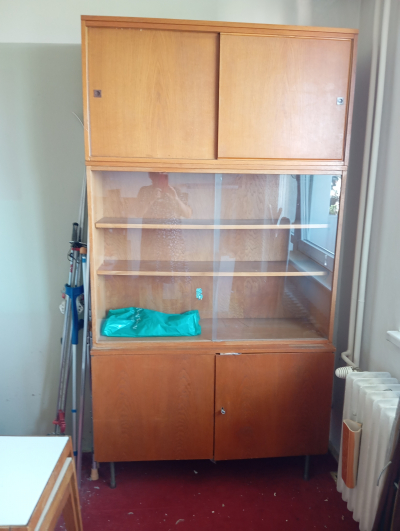 knihovnička ze 3 skříněk