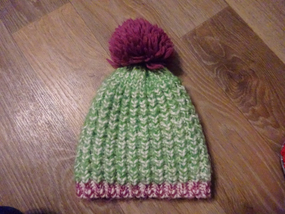 teplá čepice větší dítě nebo dámská