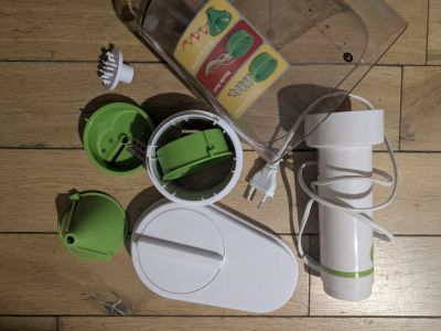 Robot na úpravu zeleniny