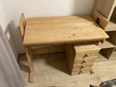 Nastavitelný psací stůl 100x57