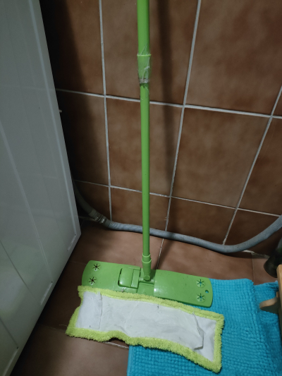 Mop, výška cca 130cm