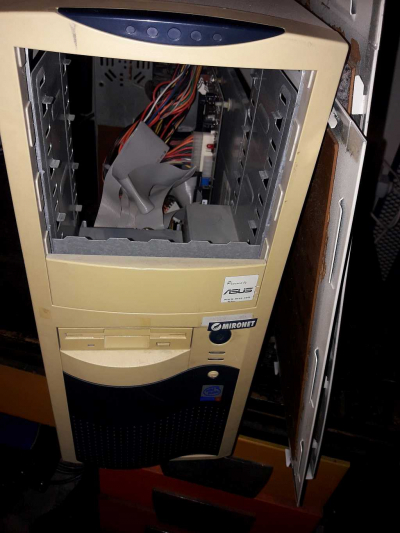 Nekompletní počítač