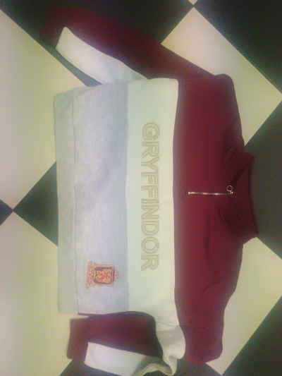 Takova ta siroka kratka mikina 12-13 let