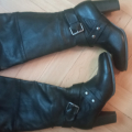 Černé koženkové kozačky vel.39