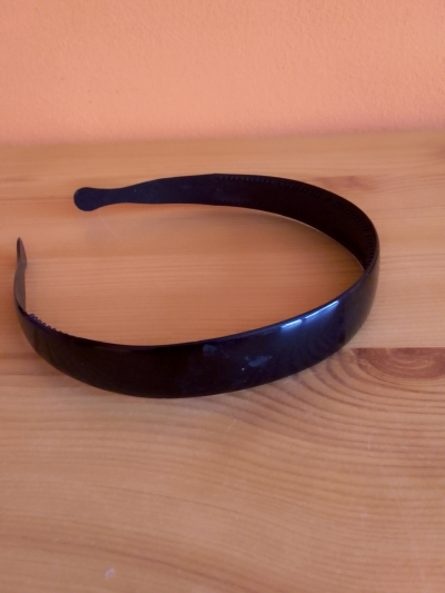 ČELENKA DO VLASŮ 7.