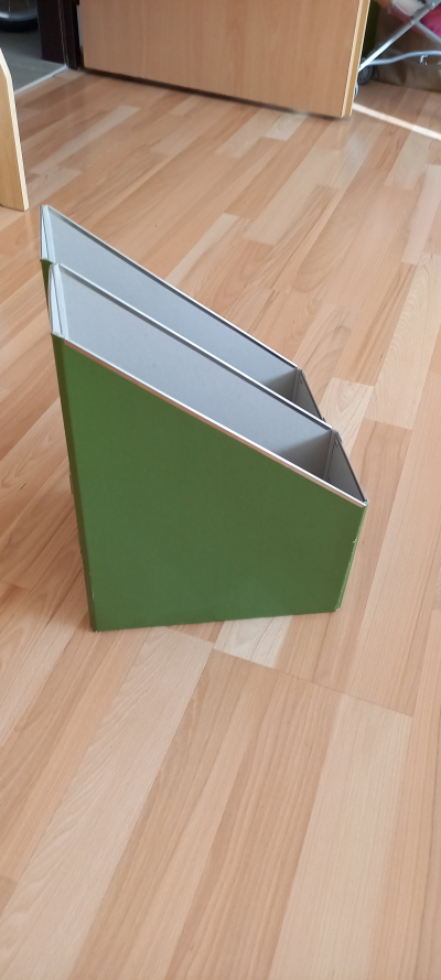 2x zeleny kartonovy zakladac