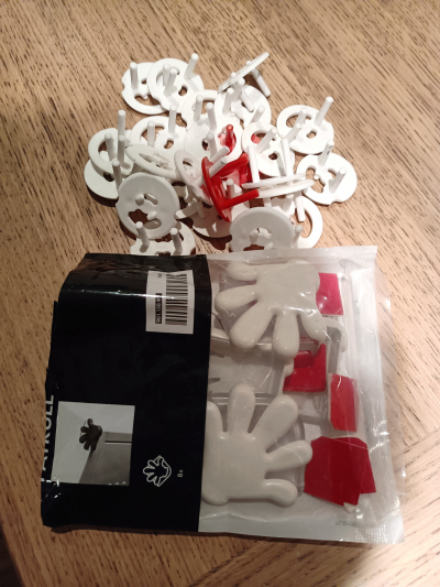 Bezpečnostní záslepky do zásuvek a ochrana ostrých rohů