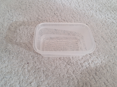 Plastová krabička bez víčka