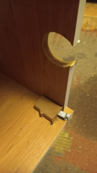 Skříňka původně na mikrovlnku další foto ..