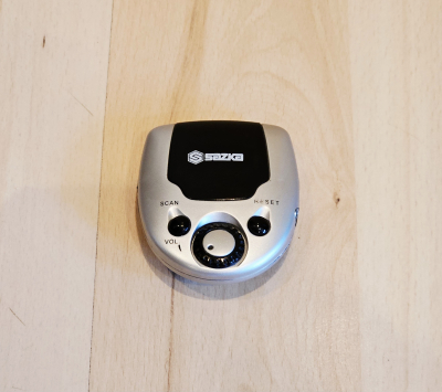 Malé rádio na sluchátka