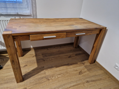 Psací stůl z masivu 140x70 cm