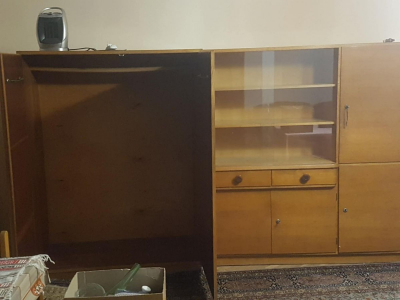 OBYVÁKOVÁ STĚNA SE SKŘÍNÍ, VELMI DOBRÝ STAV