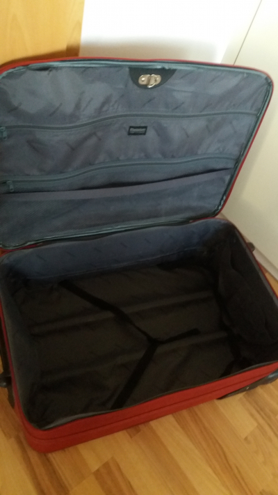 Velký kufr bez výsuvného držadla 75cm x 44cm