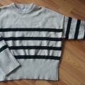 Širší svetr s pruhy a rozparky zn. Bershka vel. M/ L/ XL
