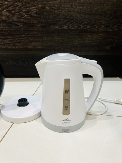 Daruji ta odvoz ETA rychlivarna konvice k oprave