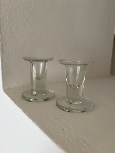 2x skleněný svícen