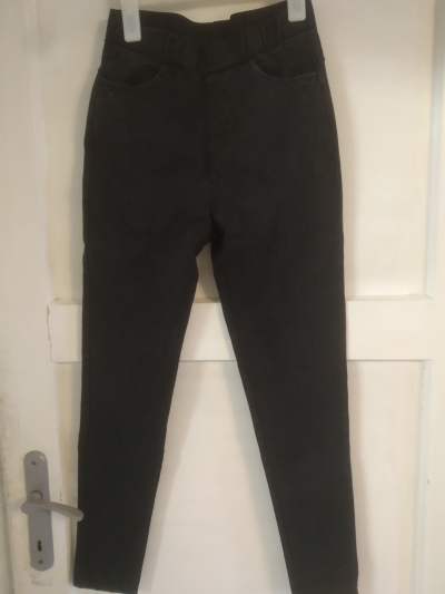 Černé džíny vel. S