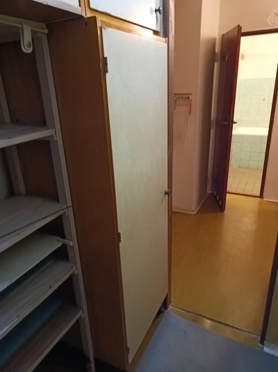 Skříň a 2 nástavce