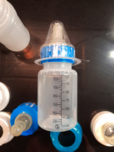 Lahvicka, savicka pro miminko