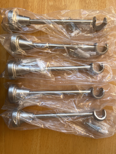 Jednotyčové držáky na garniže (5ks)