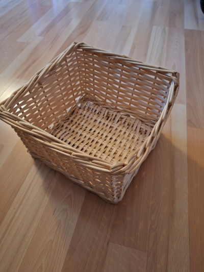 Košík proutěný úložný
