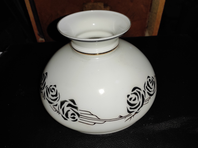 Daruji skleněné stínidlo s růžemi