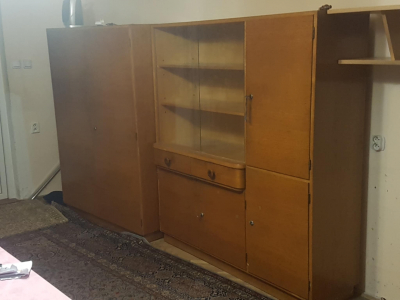 SEKRETÁŘ SE SKŘÍNÍ , VELMI ZACHOVALÝ.