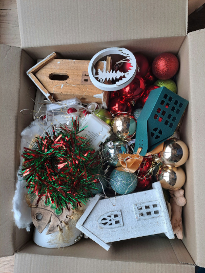 Vánoční ozdoby a dekorace