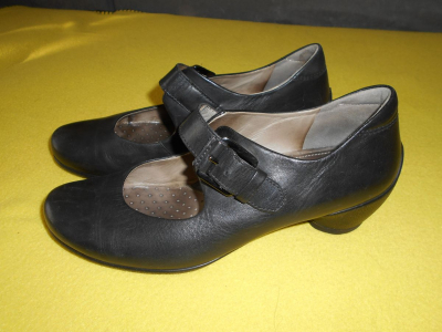 Polobotky kožené zn. ECOO,