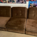 Starší modulová sedačka hnědý samet