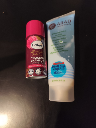 Krém na ruce a suchý šampon