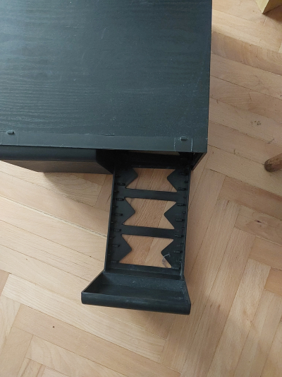 Skříňky  na CD 2x