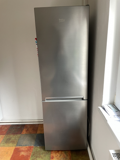 Lednice BEKO k opravě