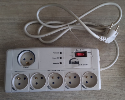 Prodlužka s 5ti zásuvkami