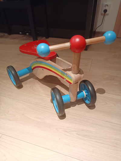 Dětské odrážedlo