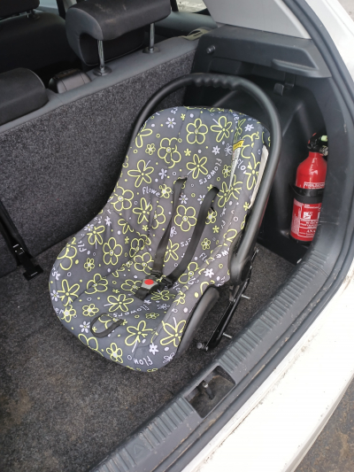 Autosedačka vajíčko