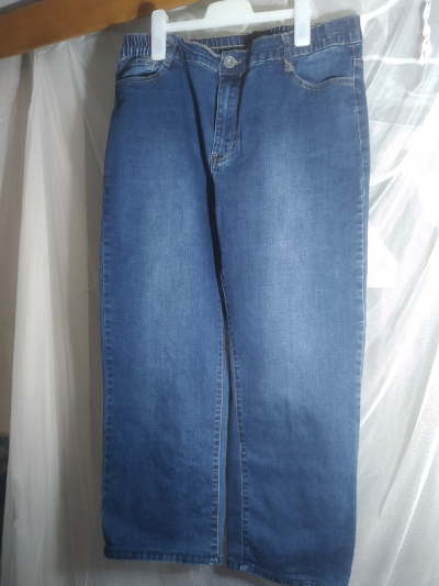 Modré džíny "do vysoké trávy"