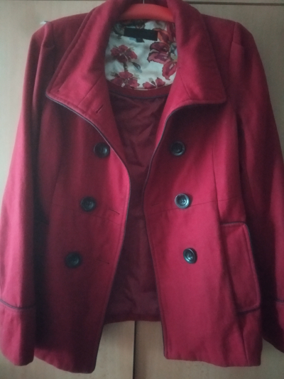 Červený zimní kabátek vel. S