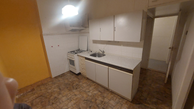 Kombinovaný sporák plyn/elektřina a kuchyňská linkaa