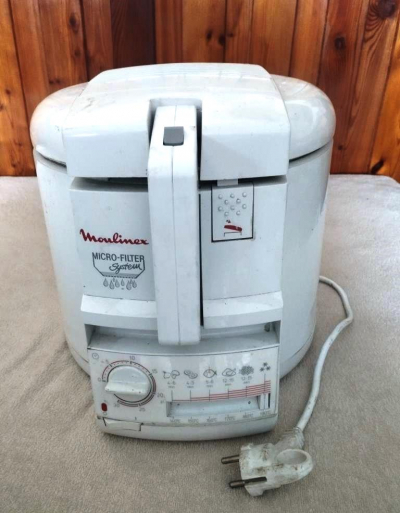 daruji fritovací hrnec s příslušenstvím