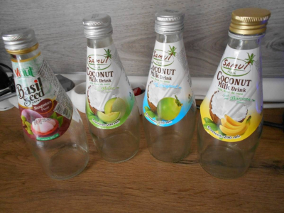 4 lahvičky se šroubovacími víčky 290 ml - sklo